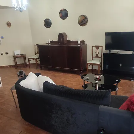 Aggelos Apartamento *